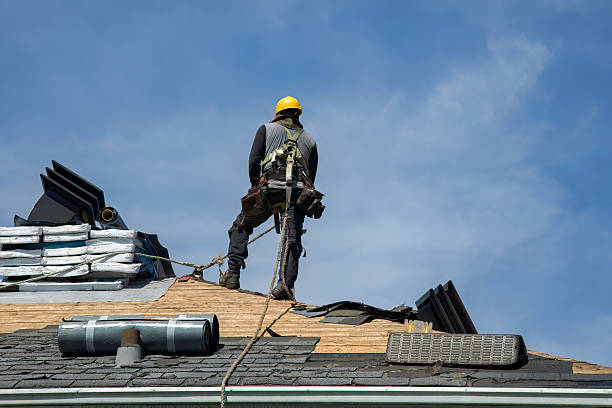 Professional Gutter Installation technician working in Maurertown, VA